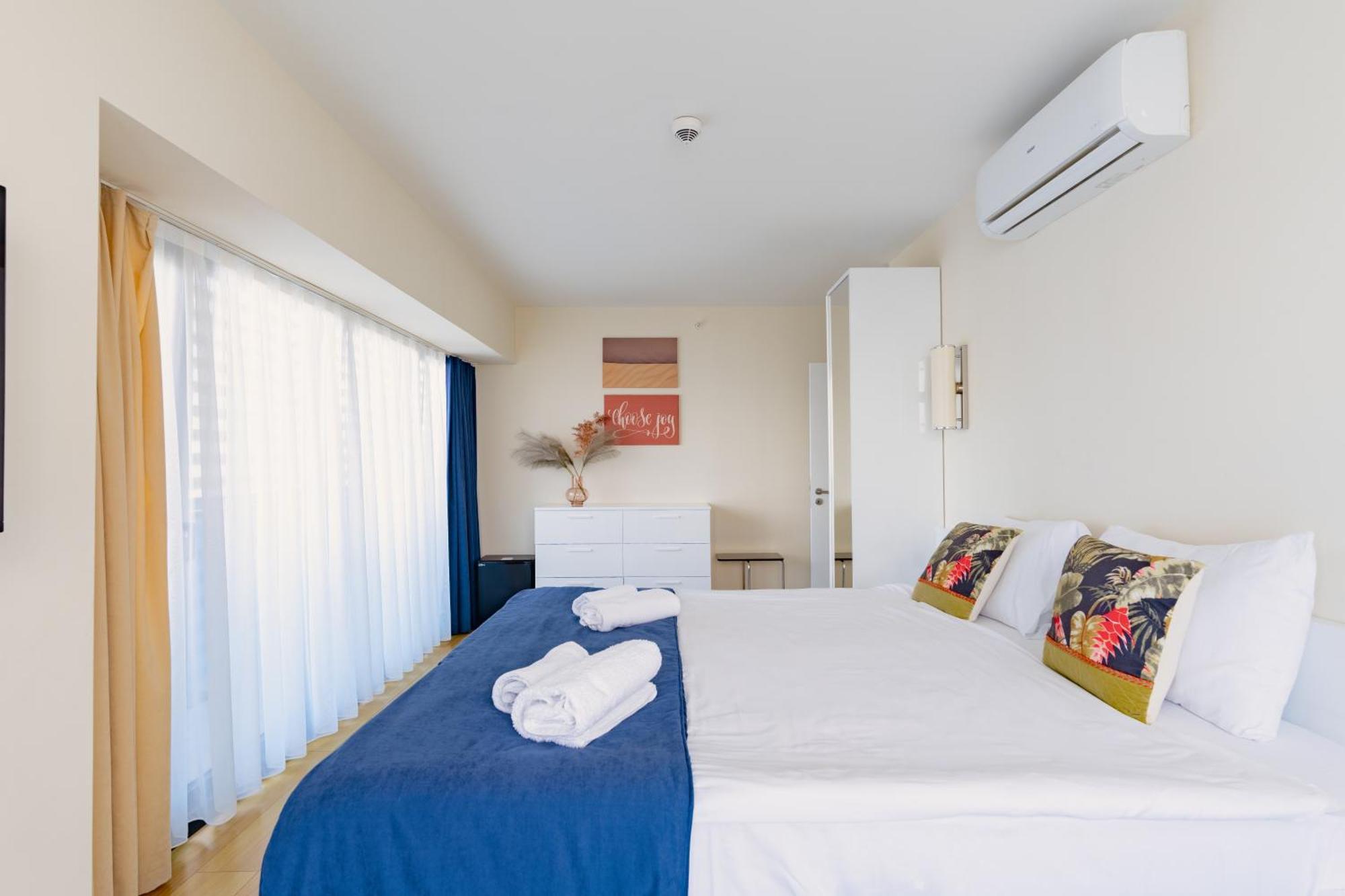 Orbi City Hotel Sea View バトゥーミ エクステリア 写真